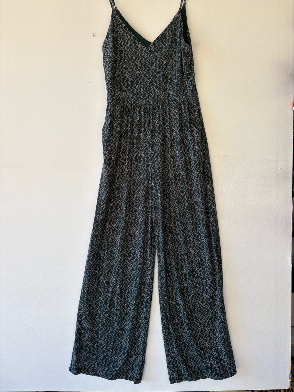 Kaileigh Black & Gray Patterned V-Neck Wide-Leg Jumpsuit